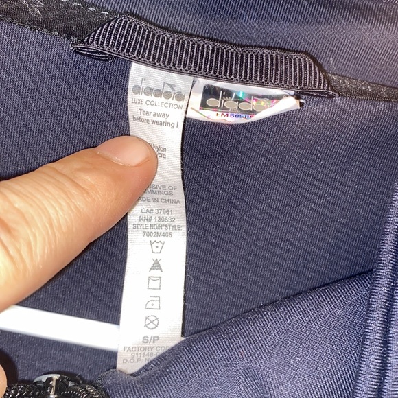 Black Ladies DIADORA hoodie zipper sweater great shape activewear size S/P - Picture 5 of 7